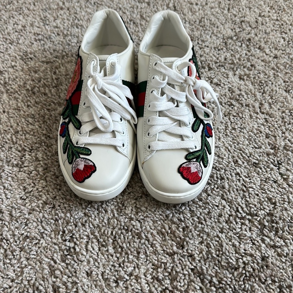 Gucci tennis shoes